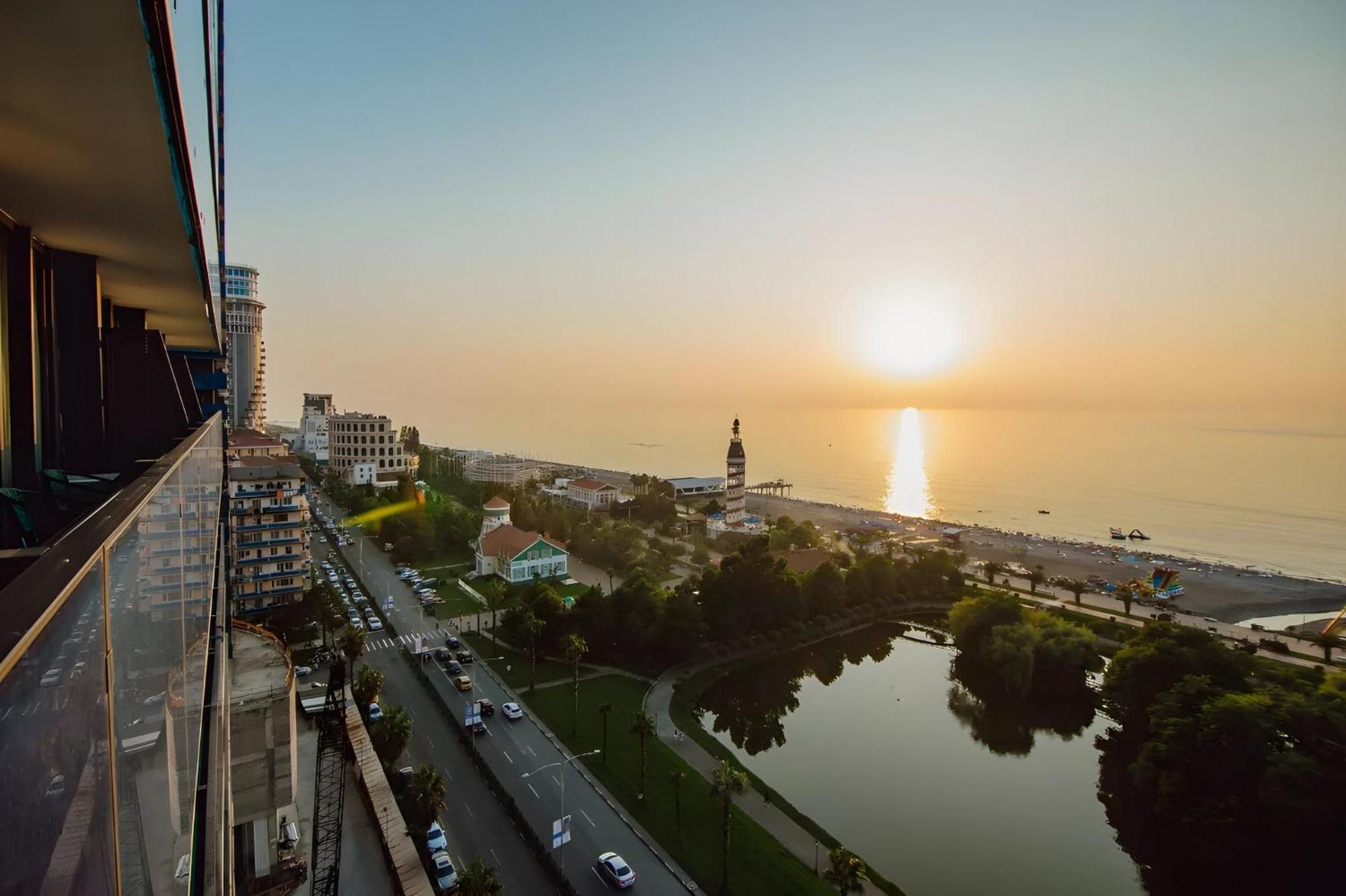 View From Above Orbi City Apartment Batumi Bagian luar foto
