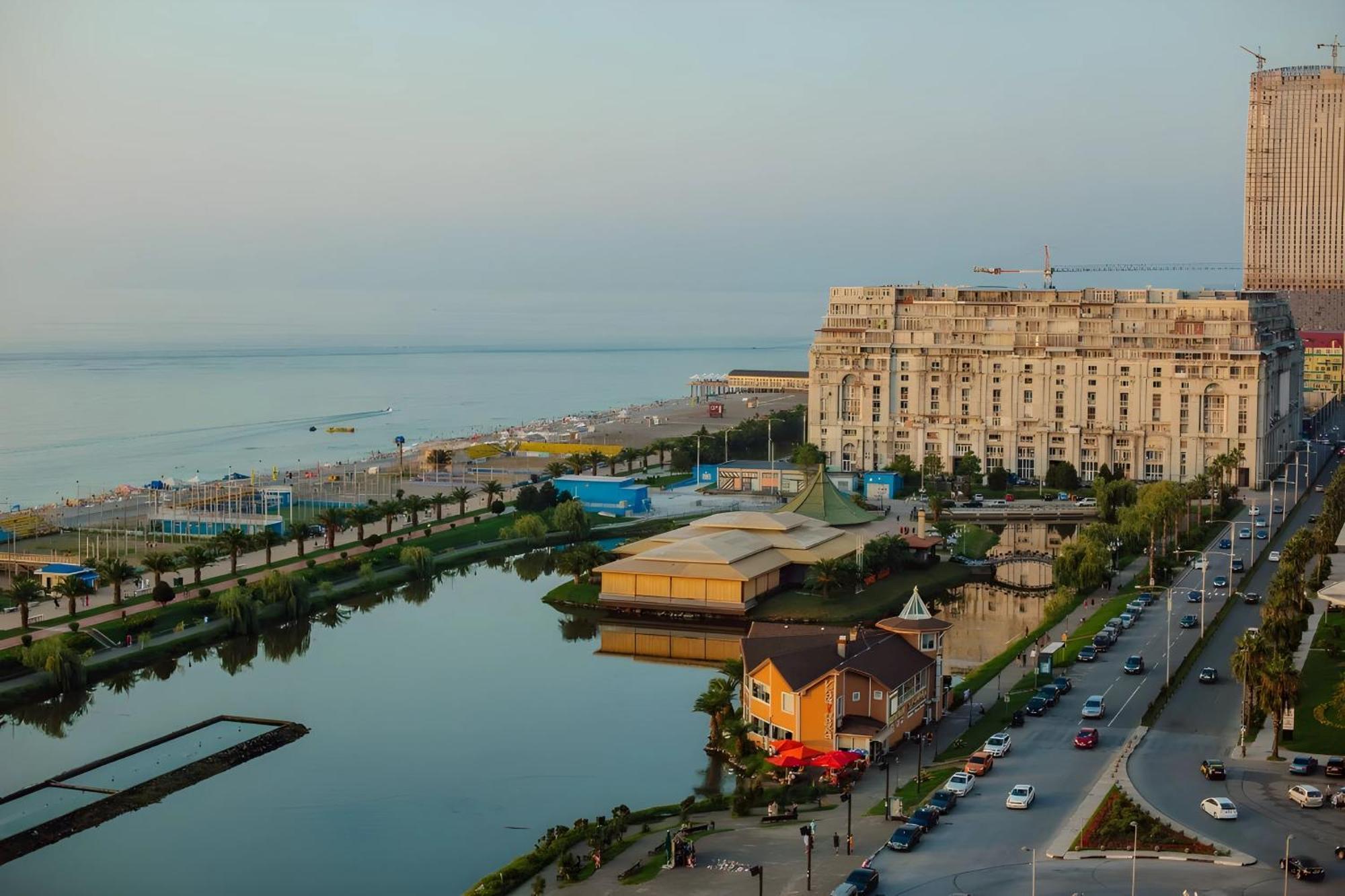 View From Above Orbi City Apartment Batumi Bagian luar foto